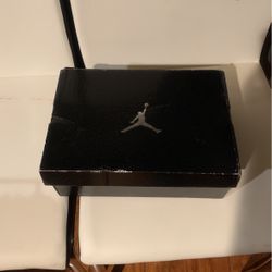 Jordan 11 Light Bone 