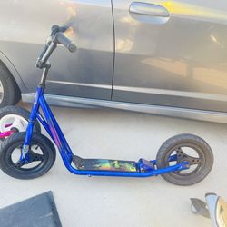 Big Wheels Scooter For Kids.  Blue . New. 