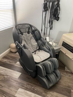 Zero gravity Bluetooth massage chair