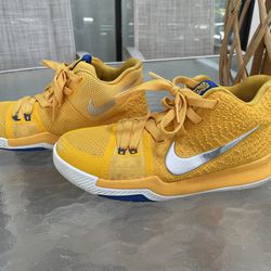 Nike kyrie Mac N Cheese Basketball shoes