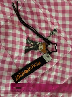 Peach Riot Gigi Popmart keychain