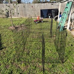 Nice Used Foldable Metal Pet Play Area.  4x4.