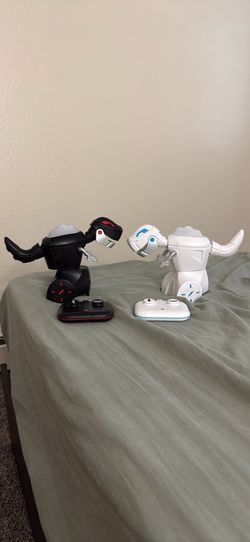 Dinosaur robots