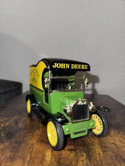 John Deere Ford Model-T 1912 Delivery Car Replica Bank