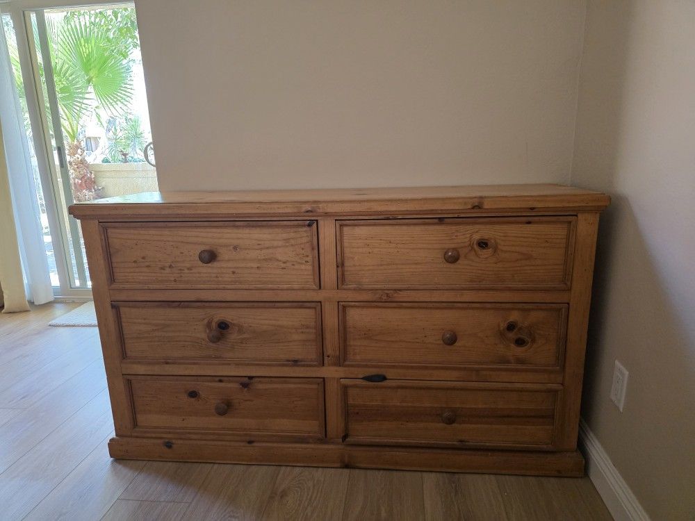 Dresser 64" x 17"D x 35"Tall