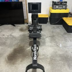 NordicTrack RW600 Rowing Machine