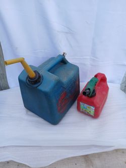 Plastic kerosene and gas can