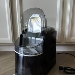 Free Village Brand Ice Maker