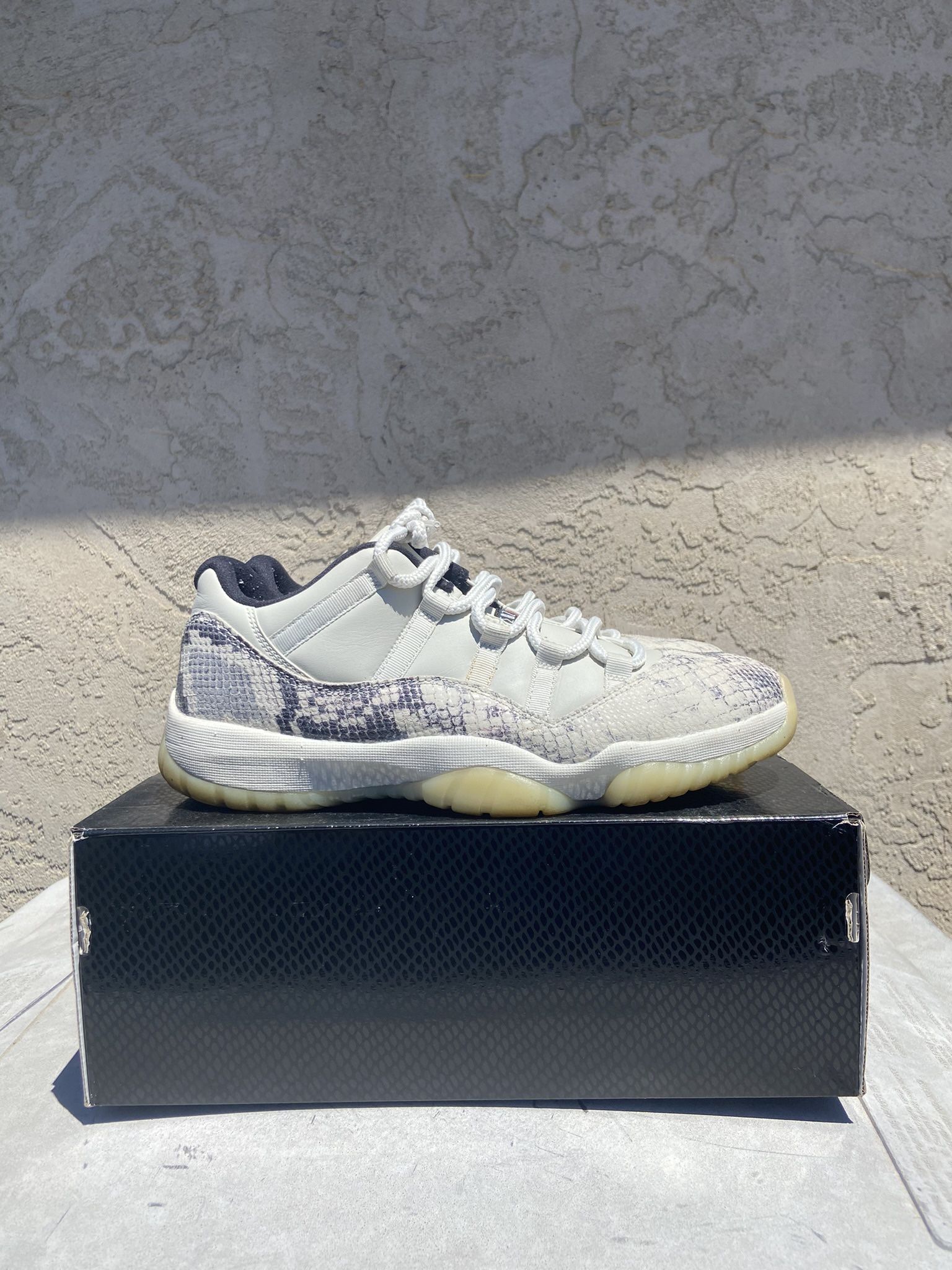 Jordan 11 Retro Low 'Light Bone Snakeskin' Size 11 - Main Image