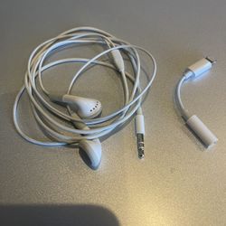 Apple Earbuds With Lightning Adapter