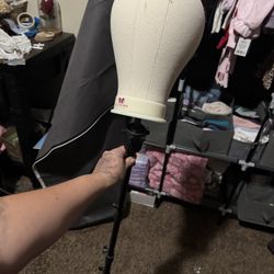 Mannequin Head 