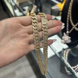 14kt gold Cuban Chain 98 grams Diamonds 