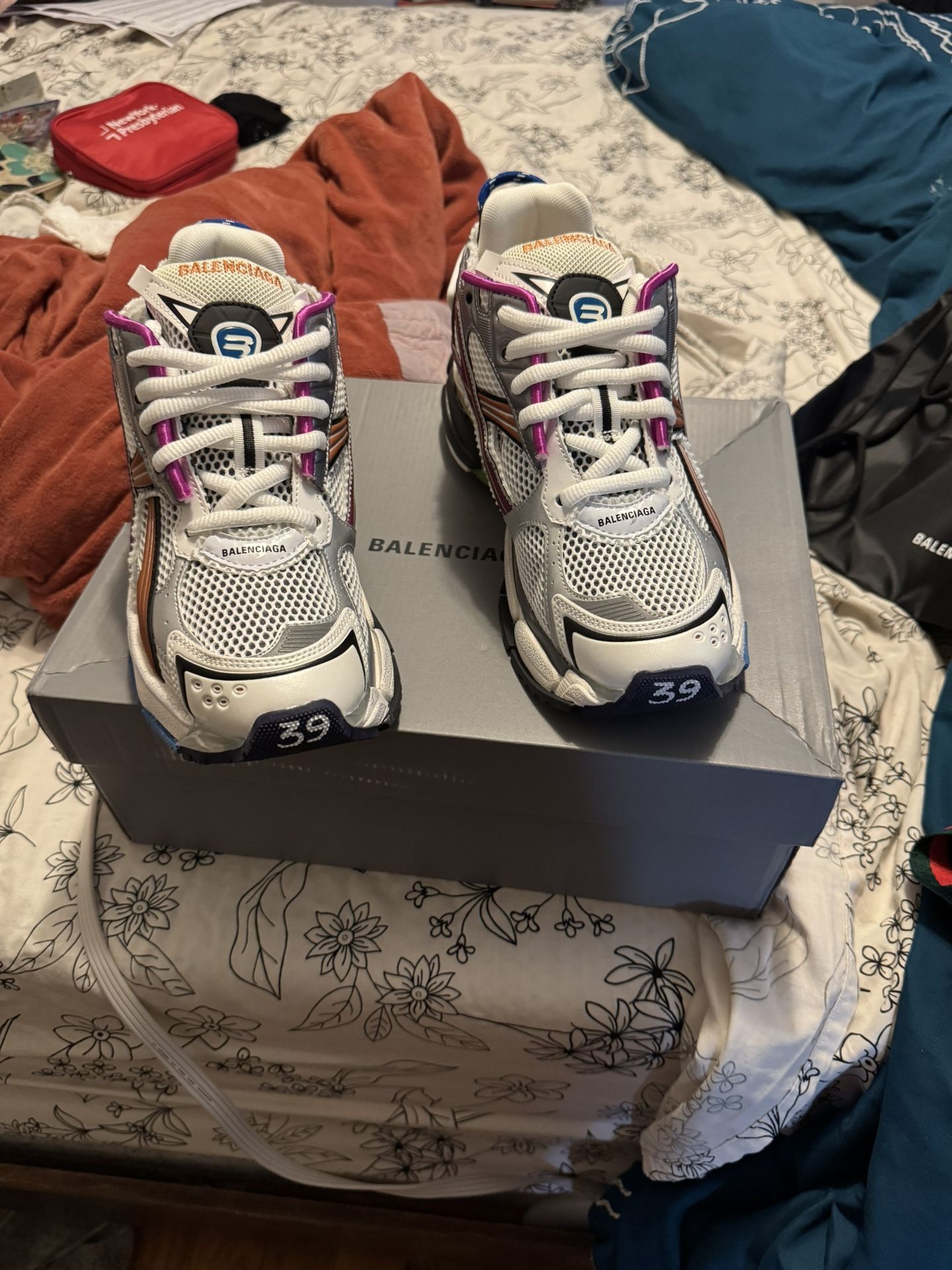 BALENCIAGA WOMANS RUNNER SNEAKER IN MULTICOLOR(UNISEX)