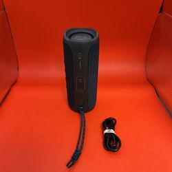JBL Flip 5 Bluetooth Speaker
