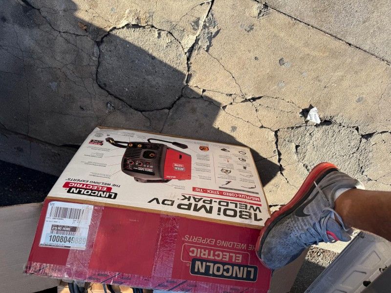 180 Amp Weld-Pak 180i Multi-Process Stick/MIG/Flux-Core/TIG, 120V or 230V Aluminum Welder with Spool Gun sold separately