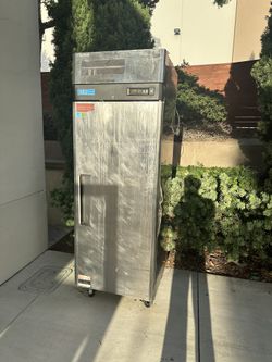 Fridge, Restaurant