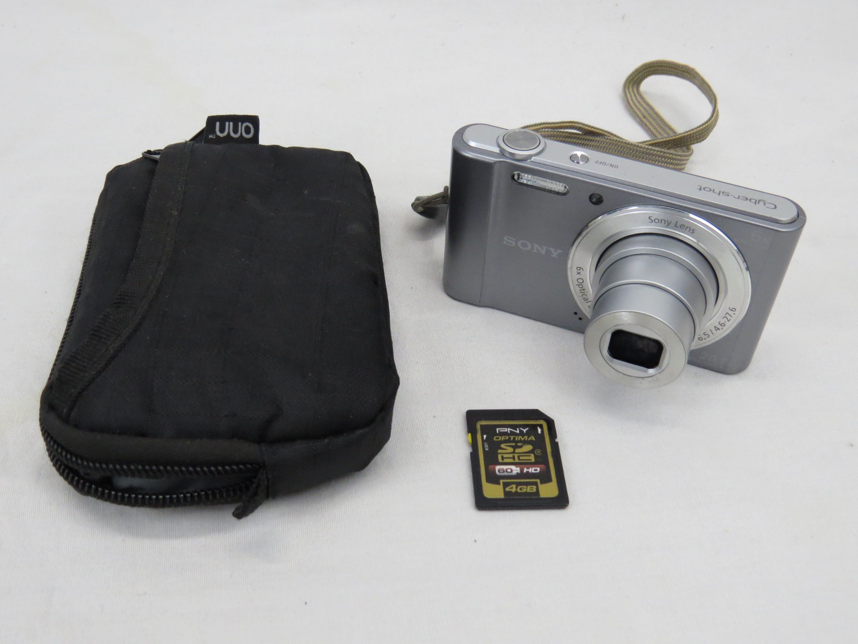 Sony CyberShot DSC-W810 Digital Camera 20.1 MP 6X Optical Zoom w/4 GB SD Card