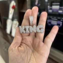 Pendant Charm Yellow Gold 10k. King