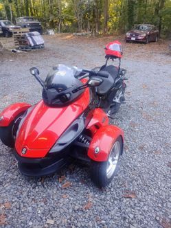 09 can am spyder RS 4,000$