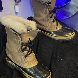 Sorel Fur Lined Leather Caribou Women’s Boots Size 7