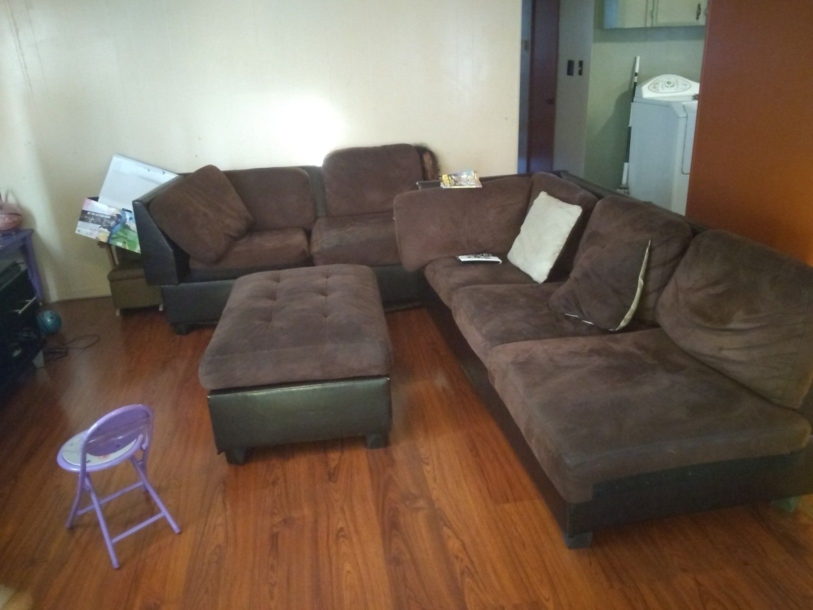 FREE ..GRATIS ..FURNITURE..SECTIONAL COUCHES