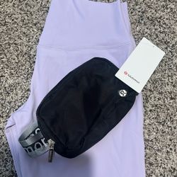 Lulu Lemon NWT Leggings Size 14 Lavender With Black Lulu Lemon Hip Bag 