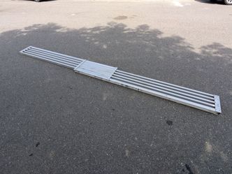 Painter's extended scaffolding ladder