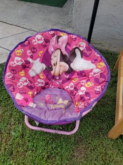 Minnie mouse chair