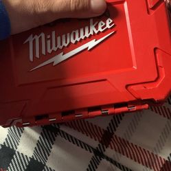 Milwaukee Hole Saw Kit ( 2 Are Missing) Brand New Tho