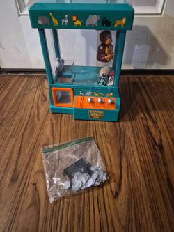Claw machine arcade game