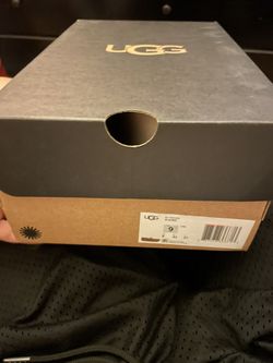 ugg slippers sz 9
