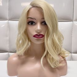 Synthetic Hair Wig-Blonde Wavy Wig-costume Cosplay Dress Up -brand New $30- Peluca Corta Nueva Ondulada Rubio