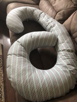 Maternity body pillow