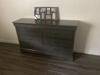 Dresser