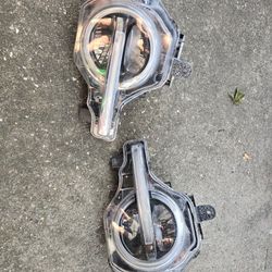 Ford  Bronco headlights.  working. 