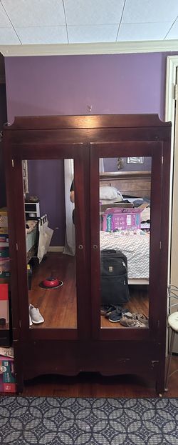 Antique Wardrobe in Immaculate condition