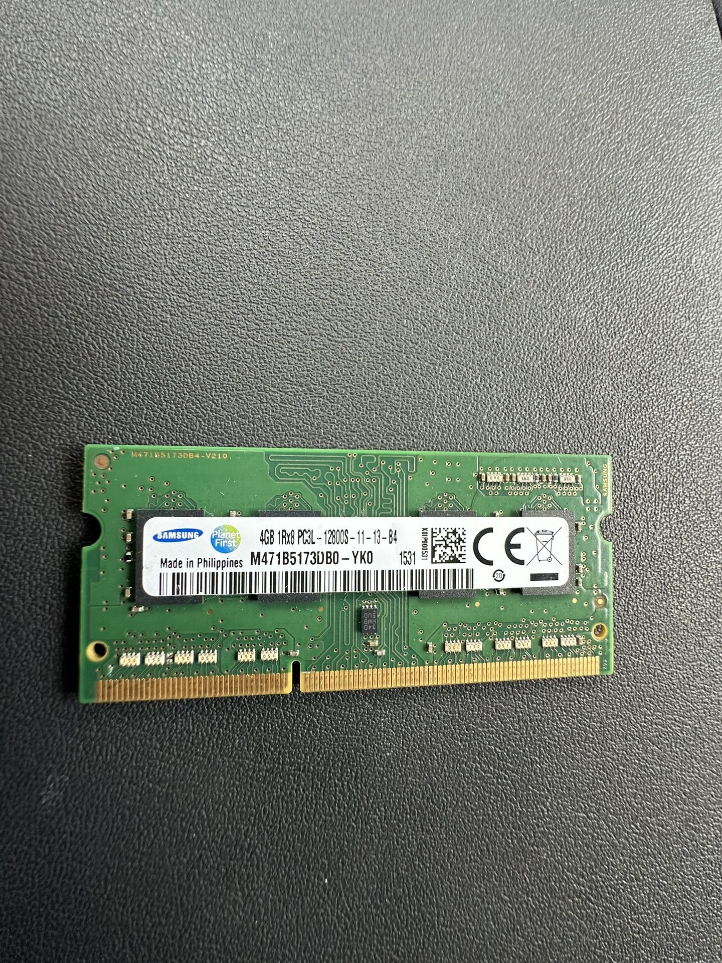Samsung 4GB 1Rx8 PC3L-12800S-11-13-B4 RAM Memory stick (DDR-3)