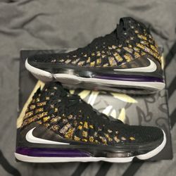 Lebron 17 “Lakers” size 13