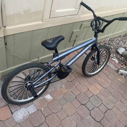 BMX Diamondback Grind Pro Grey 20inch for Sale in Santa Clarita CA OfferUp