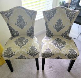Accent Chairs