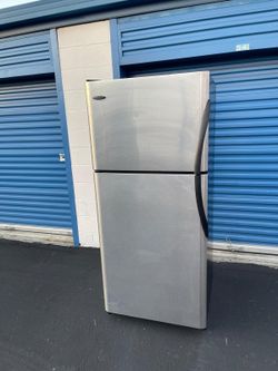FRIGIDAIRE refrigerator 30” Top Freezer WARRANTY **FREE DOOR DELIVERY** REFRIGERADOR Hielera