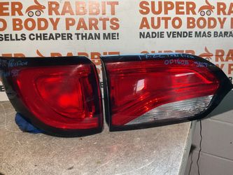 2017 Pacifica Tail light Driver Halogen COMPLETE OEM 💥 2022