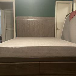 Wood Bed Frame (Queen Size)