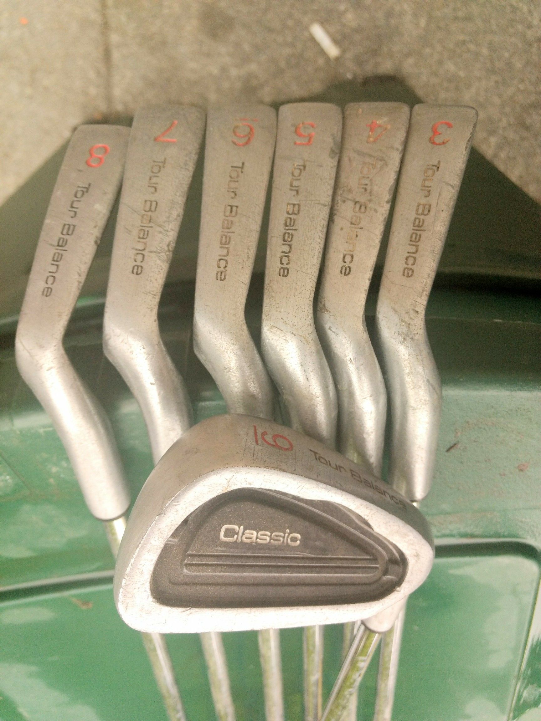 Dynatour classic tour balance golf clubs