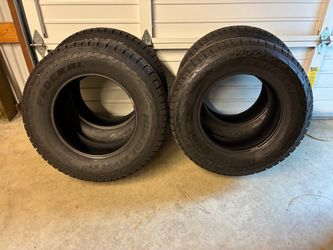 Truck studded snow tires