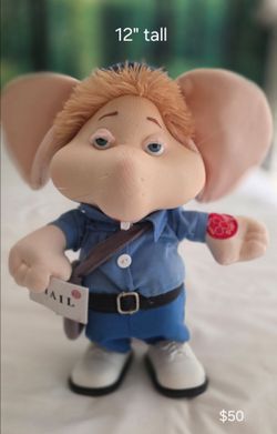 Topo Gigio plush doll. Vintage 1990s.