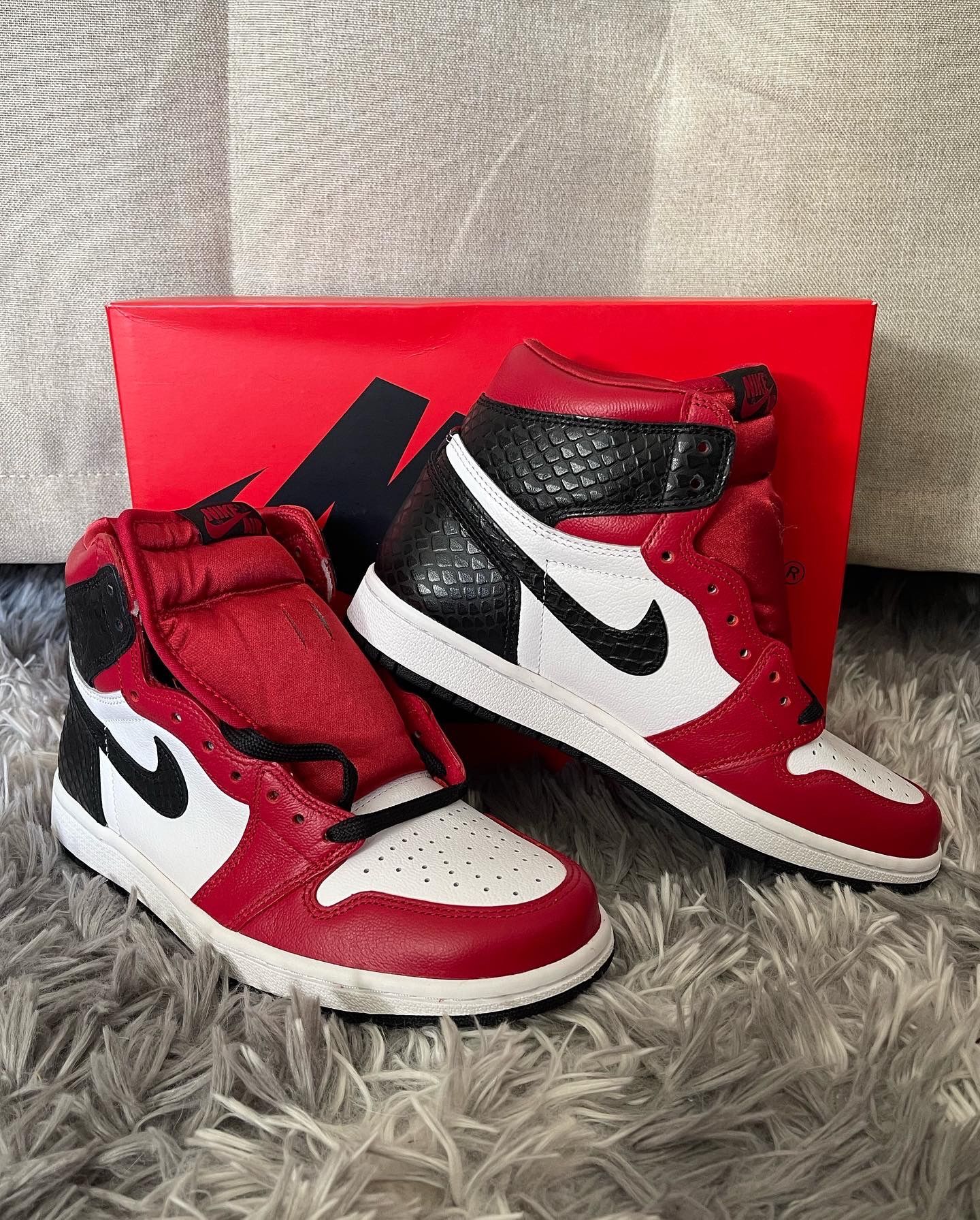 Air Jordan 1 Retro High OG Satin Snake W