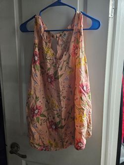 Ladies sleveless blouse