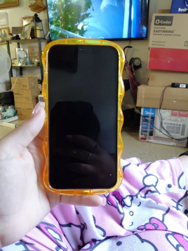 Iphone 11 In Yellow