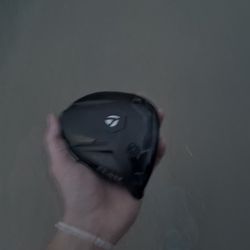 Qi4D Taylormade driver in perfect condition